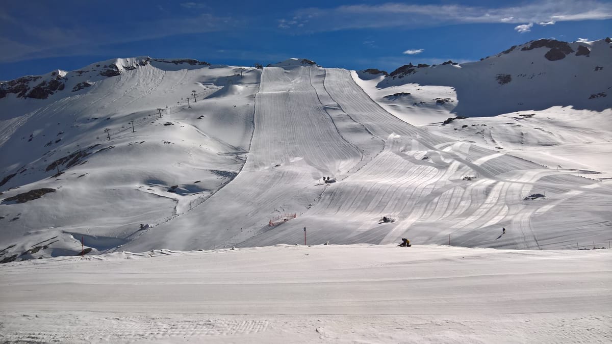 2017 Summer Glacier Ski Season Gets Underway in Alps, Scandinavia and North America