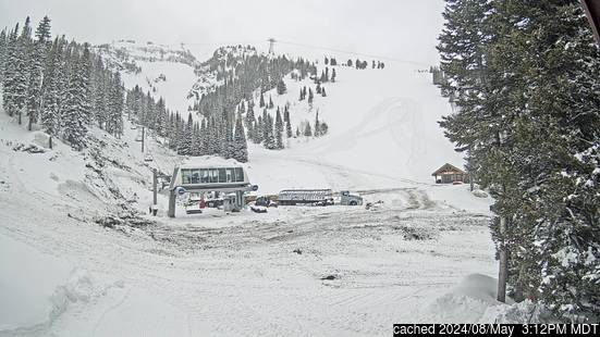 latest snow report photo Tuesday 17 May 2022