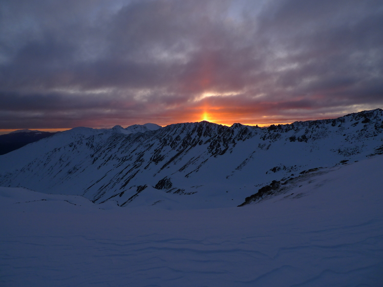 Sunrise over Robert Ridge, Rainbow