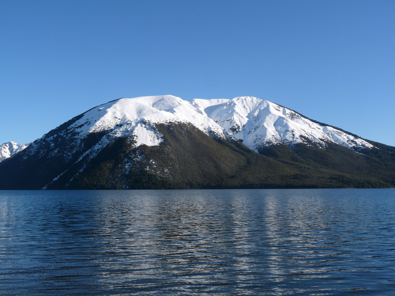 Lake Rotoiti and Mount Robert, Rainbow