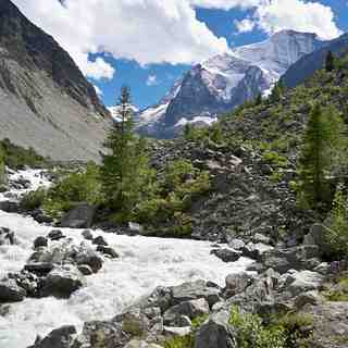 summer walking in Zinal