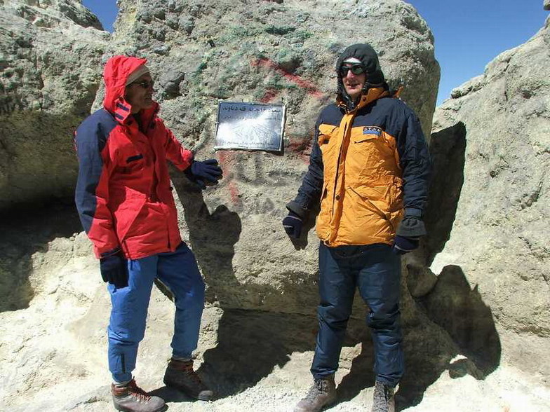 Reza Pirvaly & Hungrian Climber Peter Fazekash, Mount Damavand