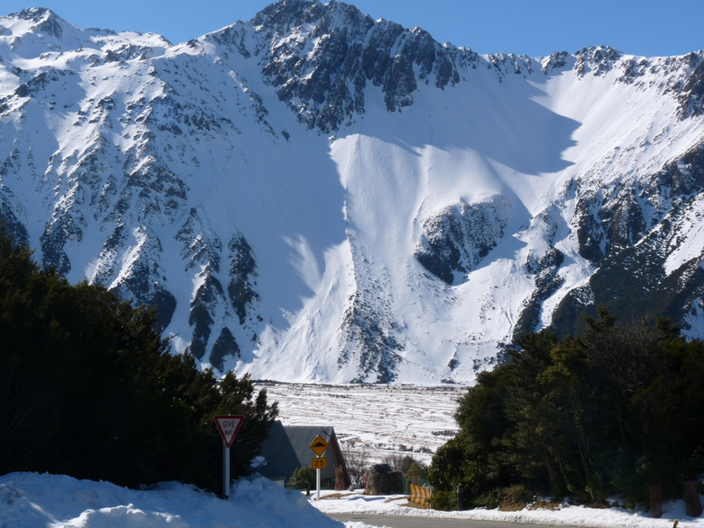 Steep Chutes and Basins around Mt Cook Village, Aoraki-Mt Cook