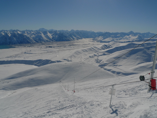 Roundhill Ski Resort by: Snow Forecast Admin