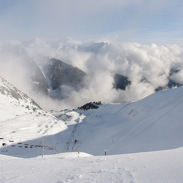 Arinsal at the top