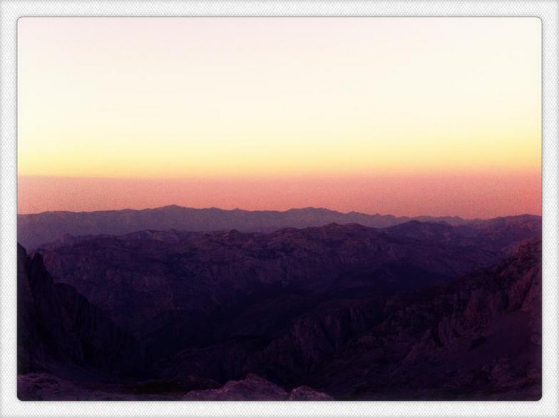 Amanecer by Vic, Picos De Europa