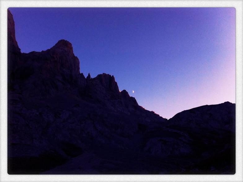 Anochecer by Viv, Picos De Europa