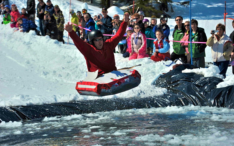 Spring Fest Slush Pit, Castle Mountain Resort