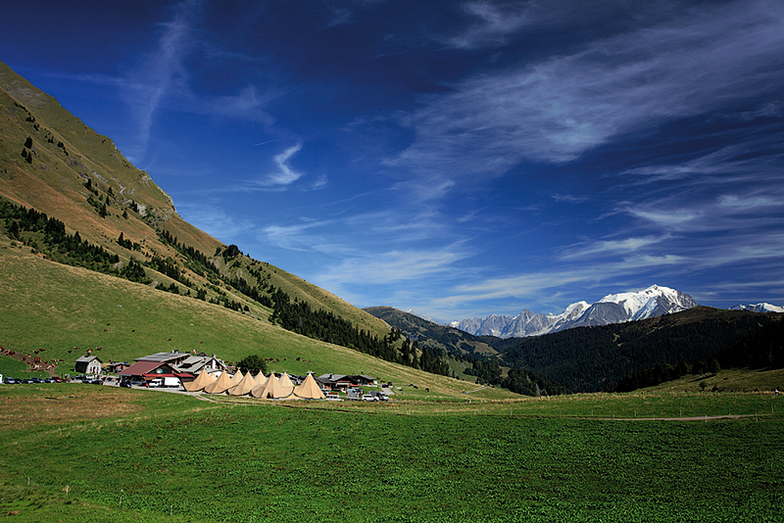 Tentipis Party, Col des Aravis with Mont Blanc, La Clusaz