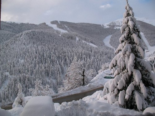 Auron Ski Resort by: Speedy