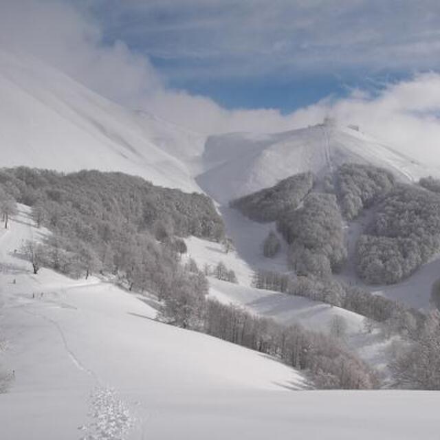 Terminillo Snow: Monte Cardito's top view 