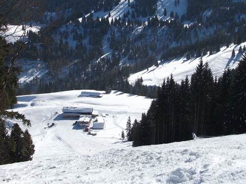 Oberstaufen Ski Resort by: Anthony  Bishop