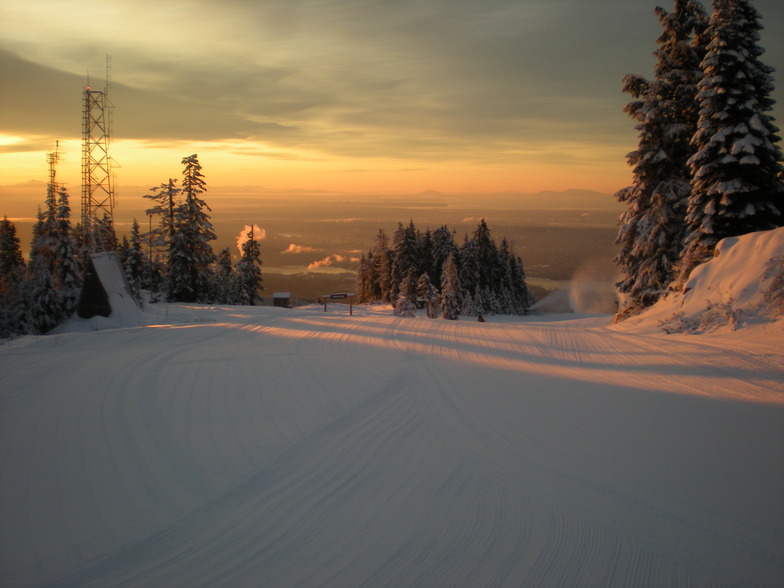 Sunrise snow making, Grouse Mountain