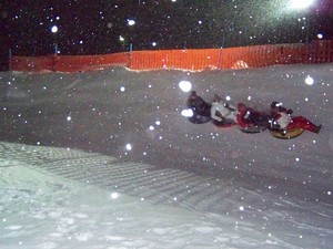 Snowtubing, Saas Grund photo