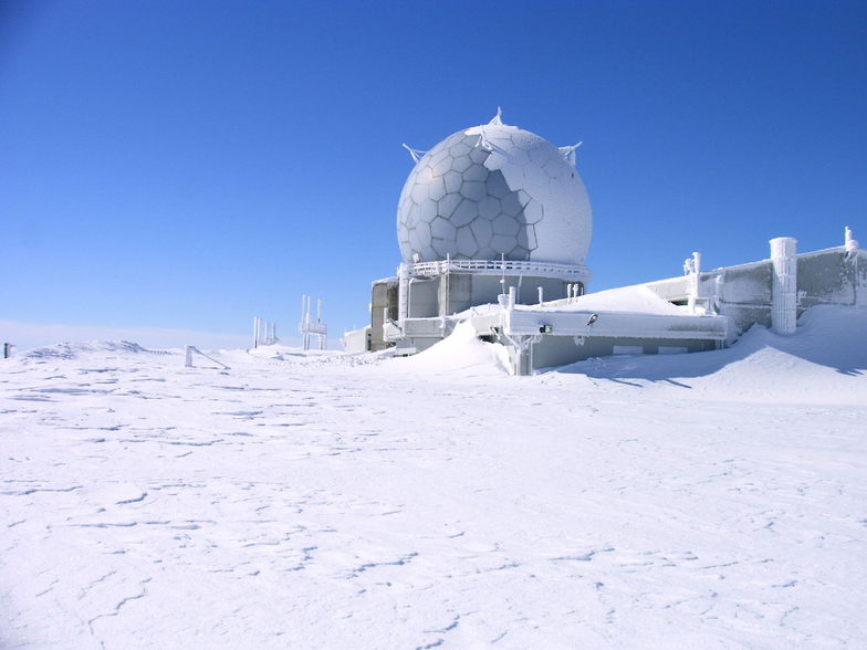 Deep Snow, Lunada