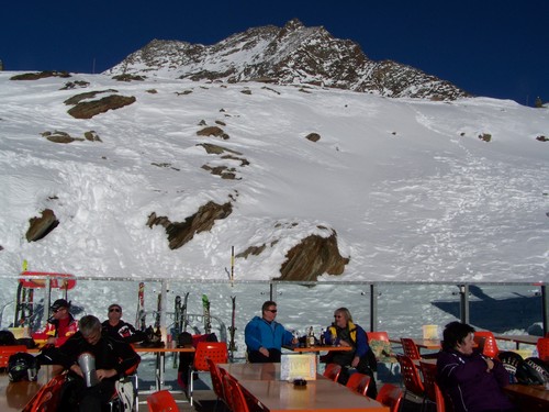 Saas Grund Ski Resort by: Monique