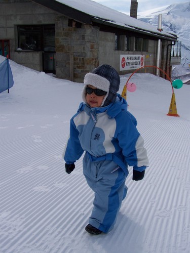 Saas Grund Ski Resort by: Monique