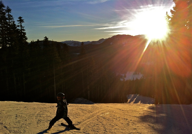 Skiin Sunset Run, Mount Washington