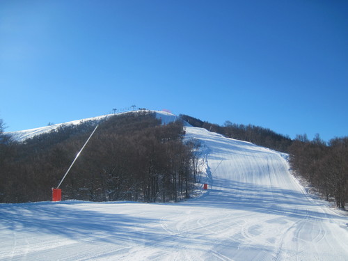 Campo Felice-Rocca di Cambio Ski Resort by: Giovanni Demirgian Loyman