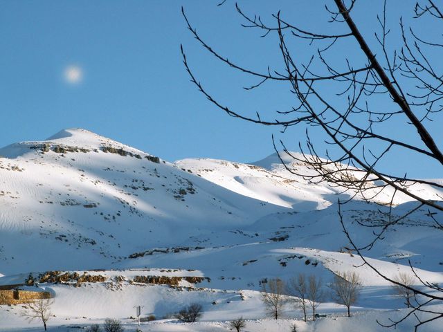 snow and moon dating, Mzaar Ski Resort