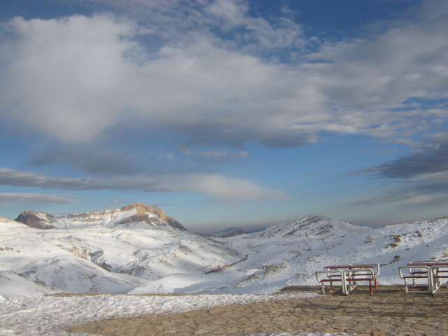 ronj az namaye dor, Pooladkaf Ski Resort