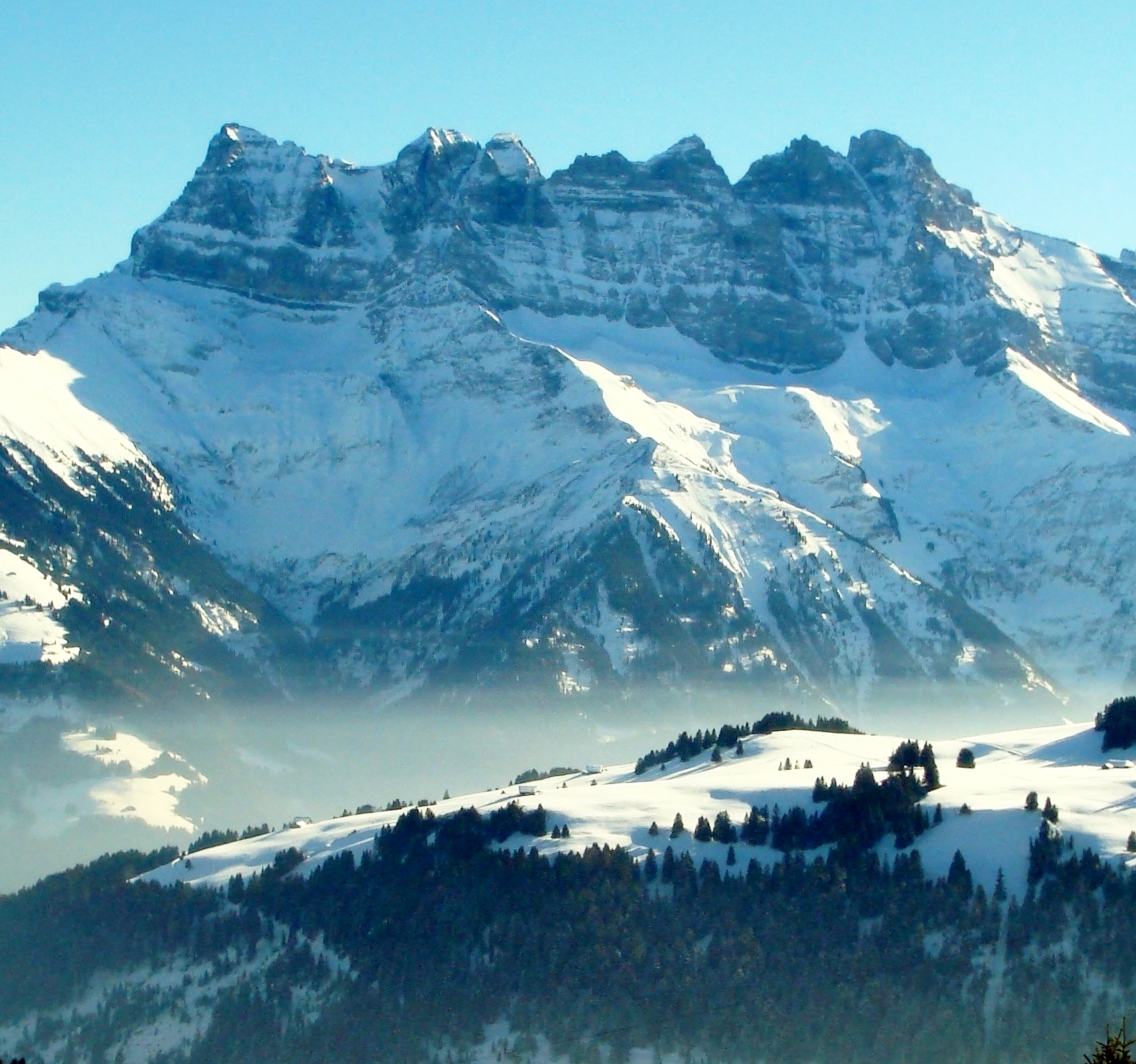 Les Dents du Midi, Chatel