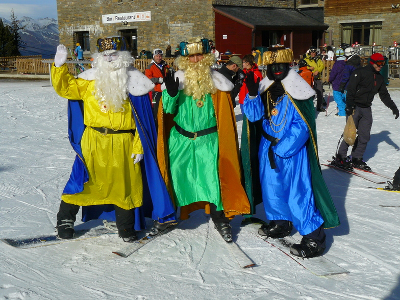 Los Reyes en port-Ainé