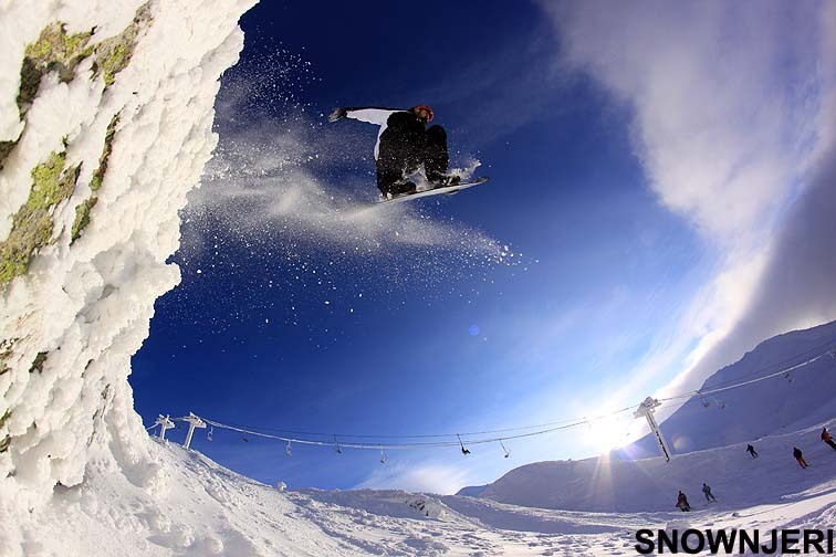 Black and white jumper, Brezovica