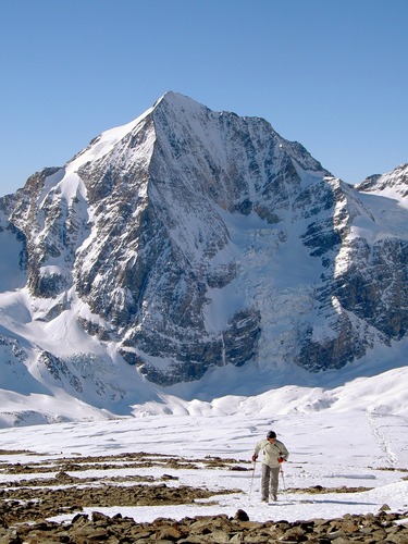 Sulden Ski Resort by: Hans Kloss