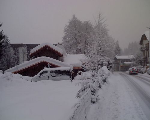 Argentiere Ski Resort by: russell gwilliam