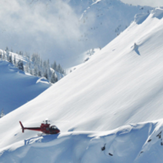 SNOWWATER HELI SKIING, Snowwater Lodge