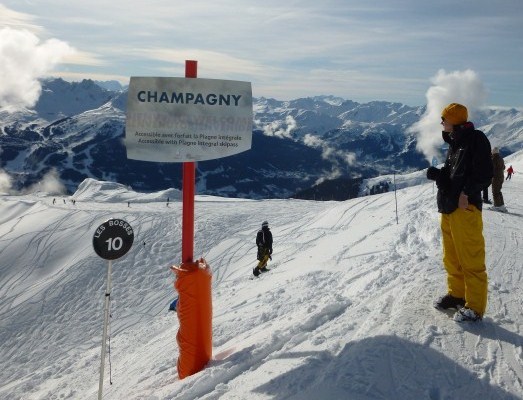I Don't like the look of that!, Champagny