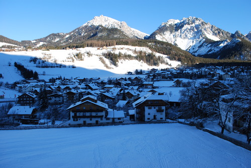 San Vigilio Di Marebbe Ski Resort by: alex vlassis