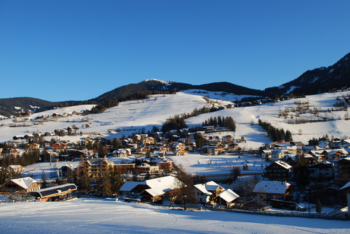 San Vigilio Di Marebbe Ski Resort by: alex vlassis