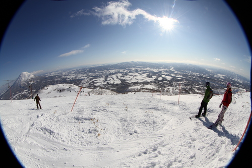 Niseko Annupuri Ski Resort by: Dave Morris