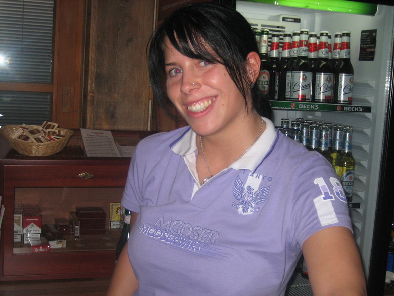 Friendly Moosewirt bar staff, St. Anton