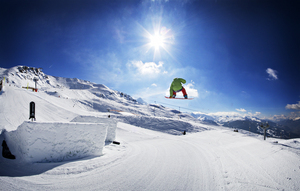 Sven over Black - LA Apocalypse Park, Les Arcs photo