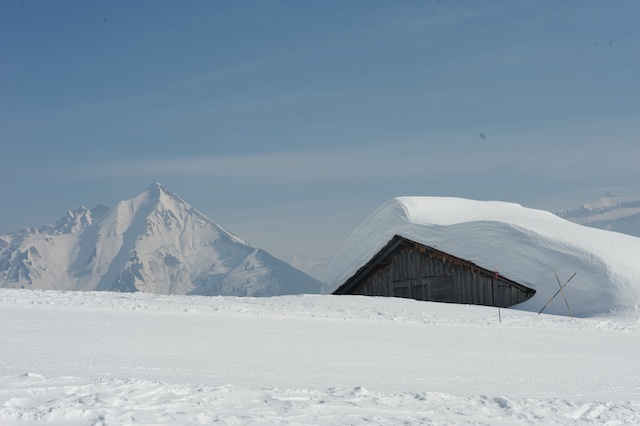 Snow in plenty, Leysin