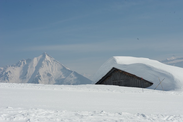 Snow in plenty, Leysin