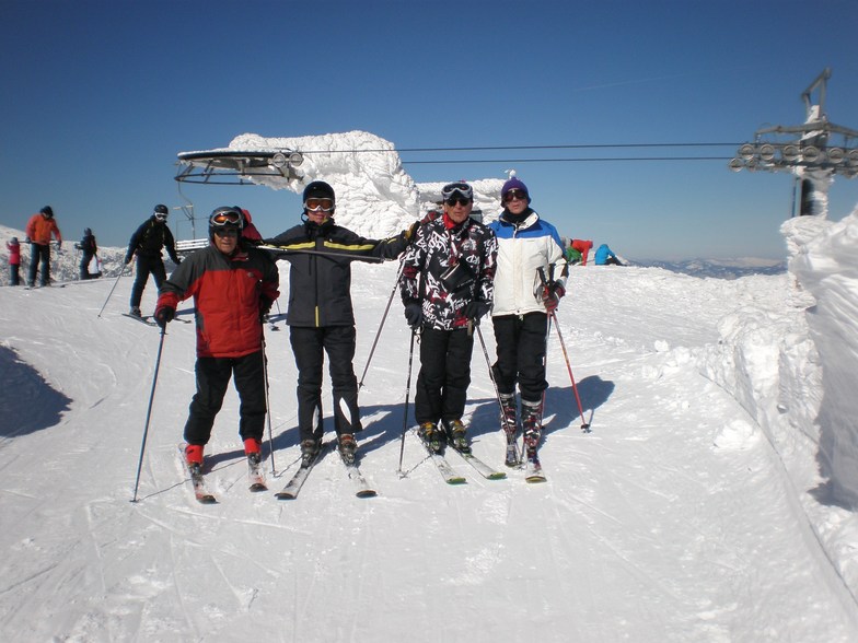 GROUP 4, Vasilitsa