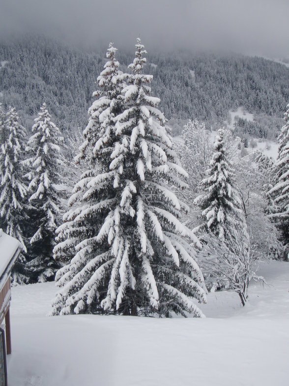 April in Meribel, Méribel
