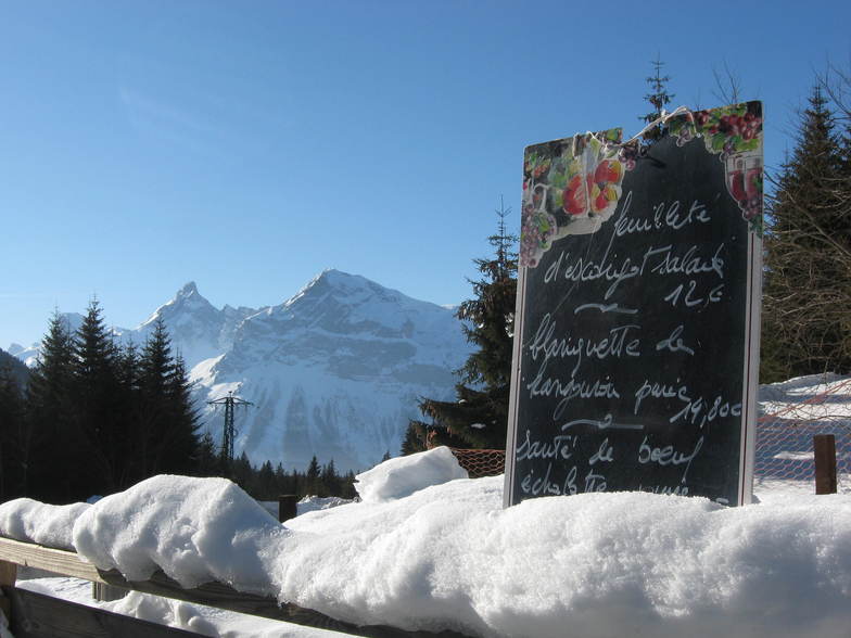 lunch at Molliet restaurant, Morillon