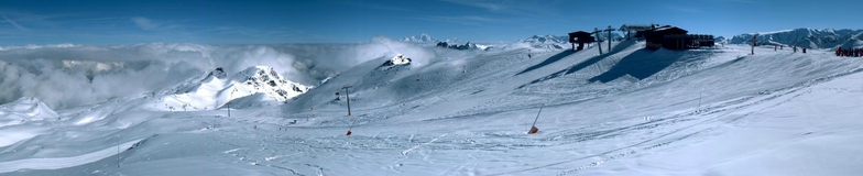 www.thealpineclub.co.uk - skiing above the village, St Martin de Belleville