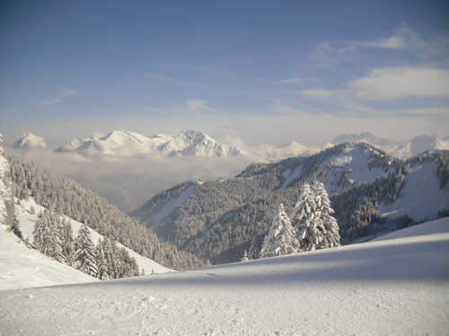 Saint-Jean d'Aulps La Grande Terche Ski Resort by: maqrk sherman