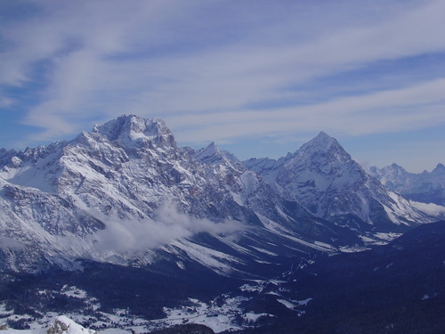 Alleghe Ski Resort by: OSWALDO