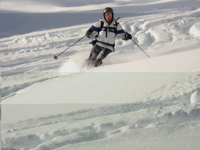 Tony sking Parsenn off piste, Davos