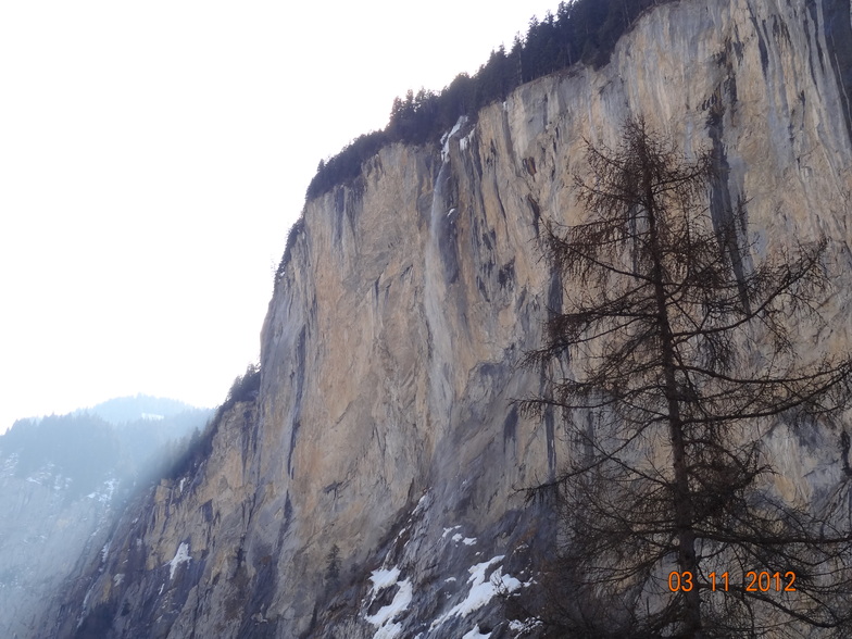 Lauterbrunnen snow