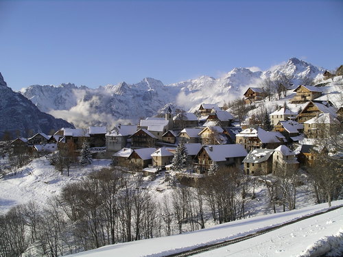 Villard-Reculas Ski Resort by: Michael Baldwin