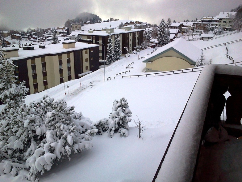 Fresh snow in the village, Leysin