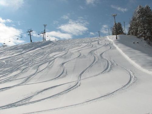 Koshi Kogen Ski Resort by: makoto funaoka